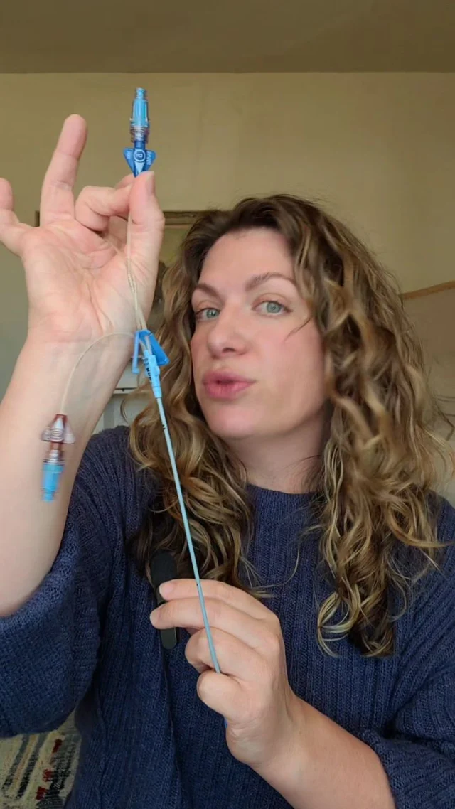 I have seen so many ICU nurses learn this the hard way! So, let's go over how to transfer vasoactive medications from one line to another. 

Have you ever seen a pressure tank during this transition? 🙋‍♀️🙋‍♀️ It can be a stressful few minutes..